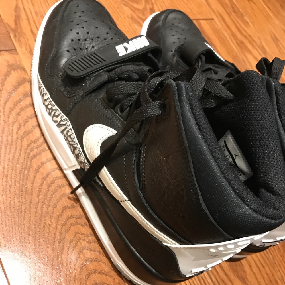 Jordan Legacy 312 size 10.5